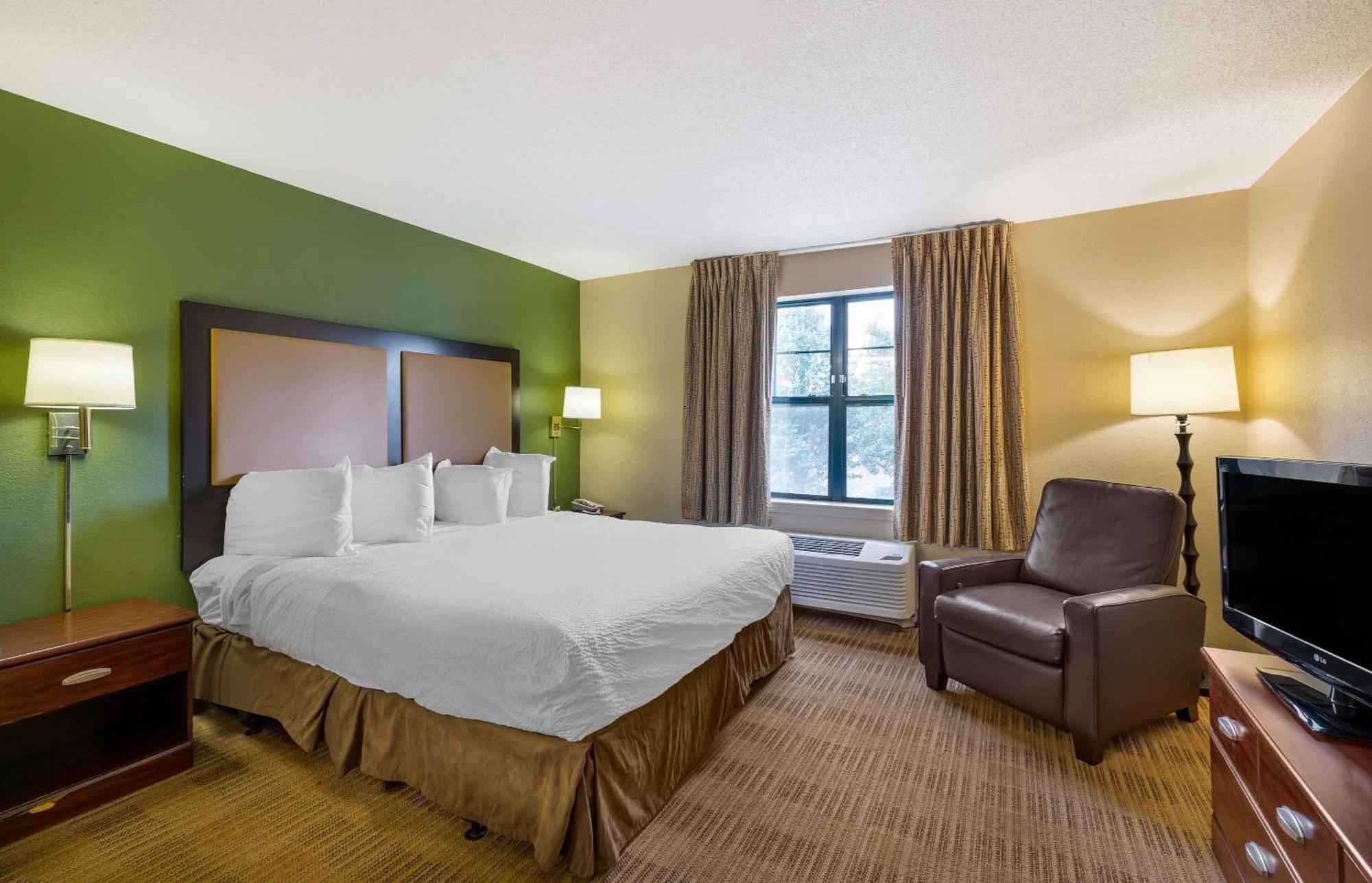 Extended Stay America Suites - Washington Dc Germantown Milestone Экстерьер фото