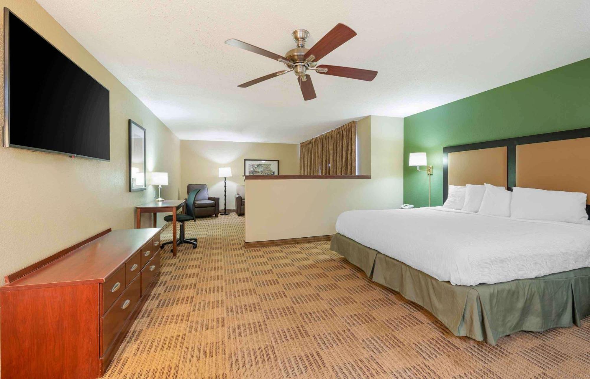Extended Stay America Suites - Washington Dc Germantown Milestone Экстерьер фото