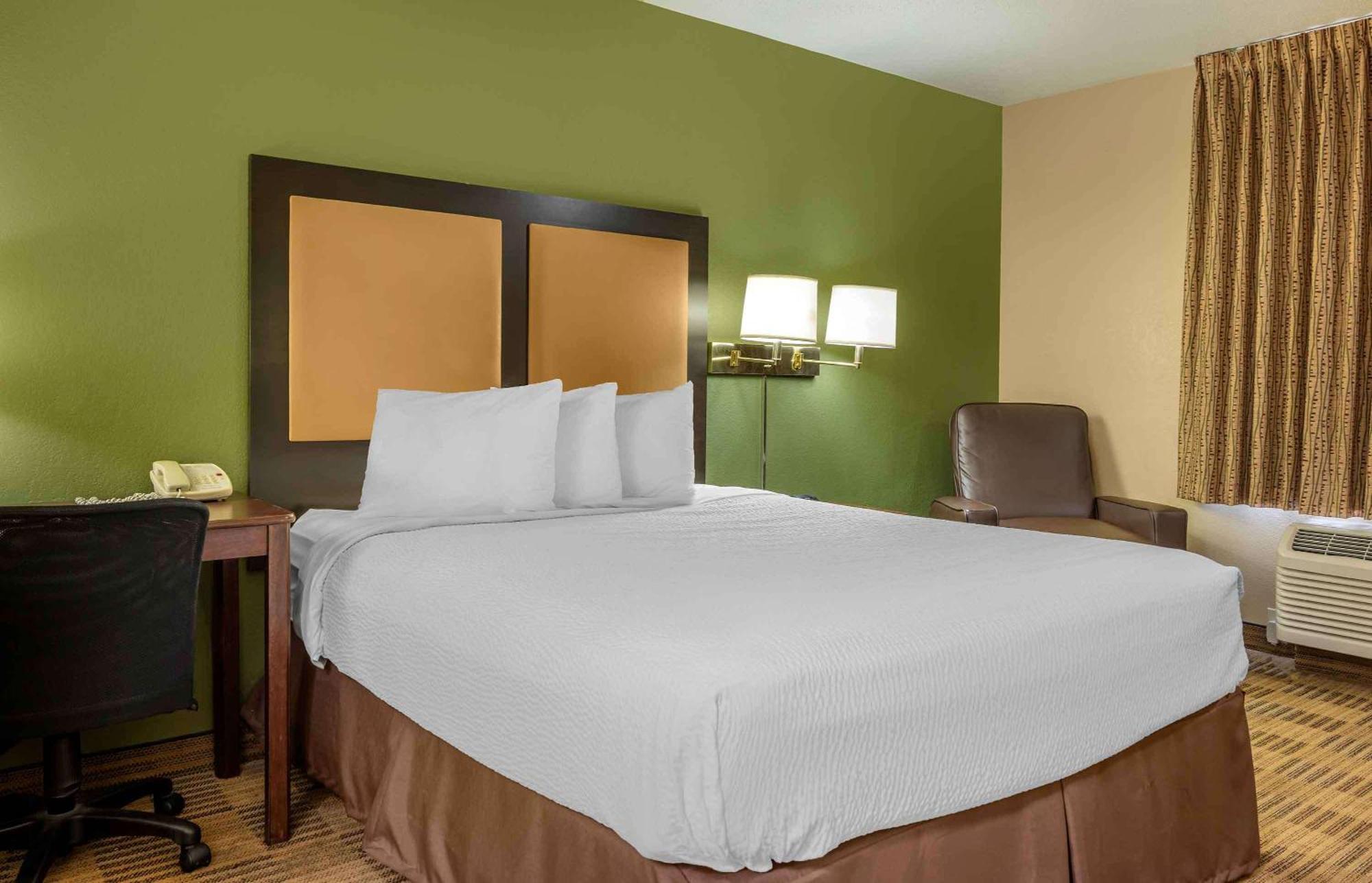 Extended Stay America Suites - Washington Dc Germantown Milestone Экстерьер фото