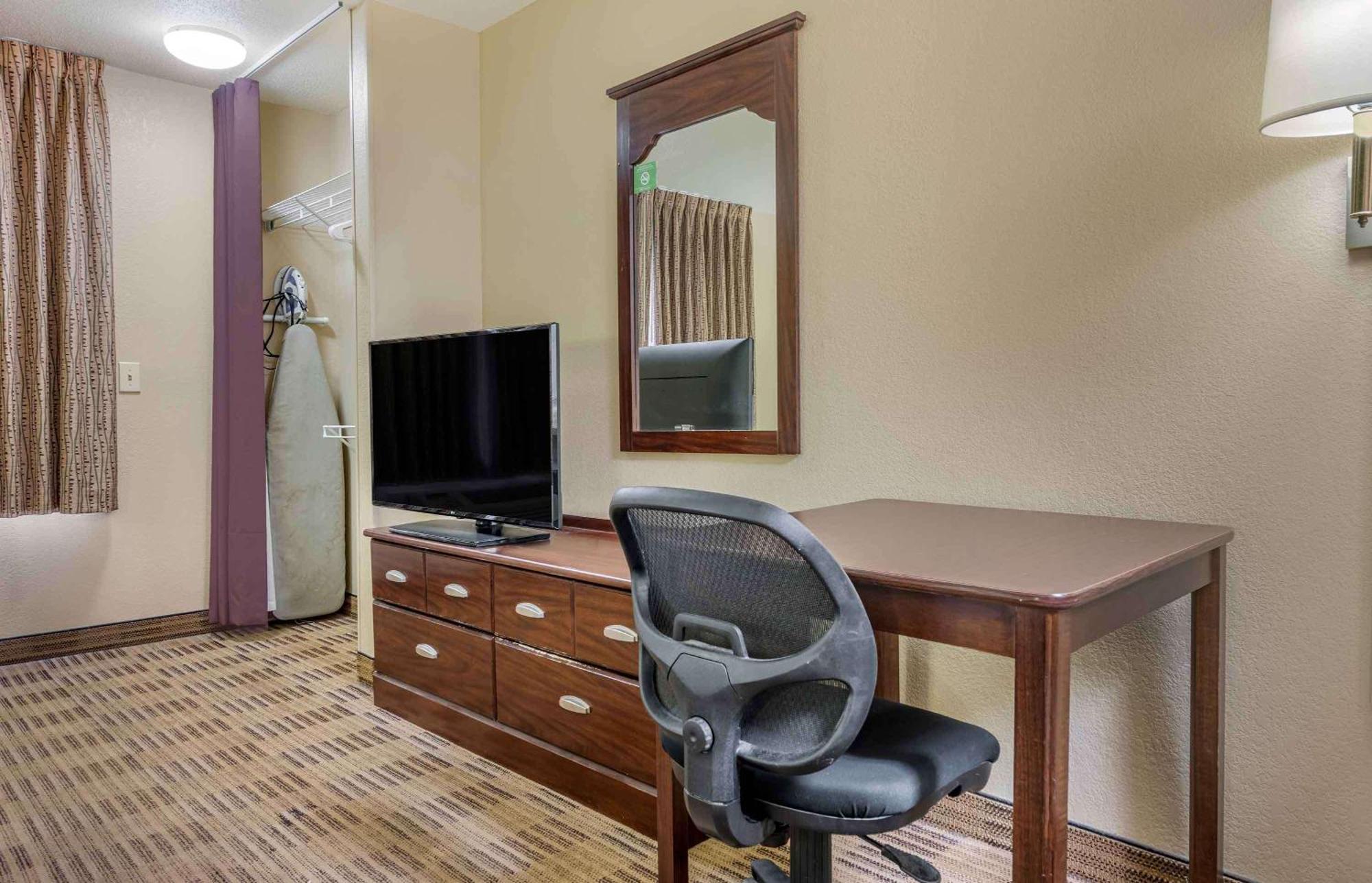 Extended Stay America Suites - Washington Dc Germantown Milestone Экстерьер фото