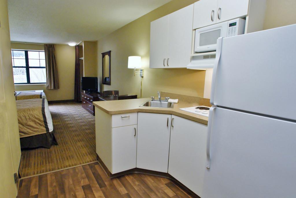 Extended Stay America Suites - Washington Dc Germantown Milestone Экстерьер фото